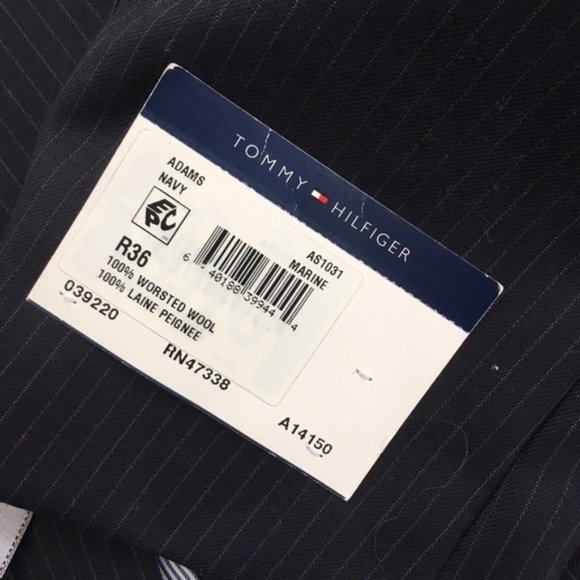 Navy Pinstripe 90% off New with Tags Tommy Hilfiger 2-Button - Picture 2 of 8
